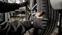 Sezonul cald pe patru roți: Ce trebuie să știi despre anvelope (P)