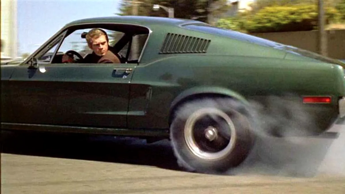 Recomandări de filme clasice, în care automobilele joacă un rol central, pe care să le vezi în weekend