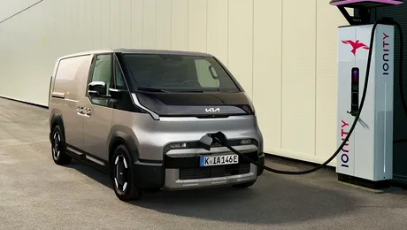 Kia PV5 Crew Van: 283 km autonomie și conversie rapidă între cargo și pasageri. Nou rival pentru ID. Buzz Cargo