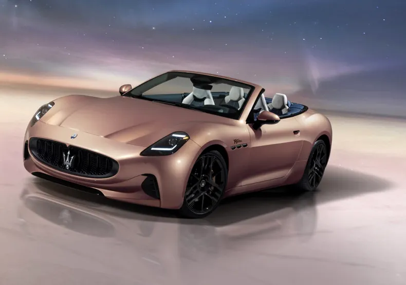 Maserati lansează GranCabrio Folgore, decapotabila electrică cu peste 800 CP