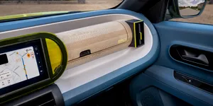 Prima mașină din lume ce folosește material reciclat din ambalaje pe bază de carton pentru băuturi