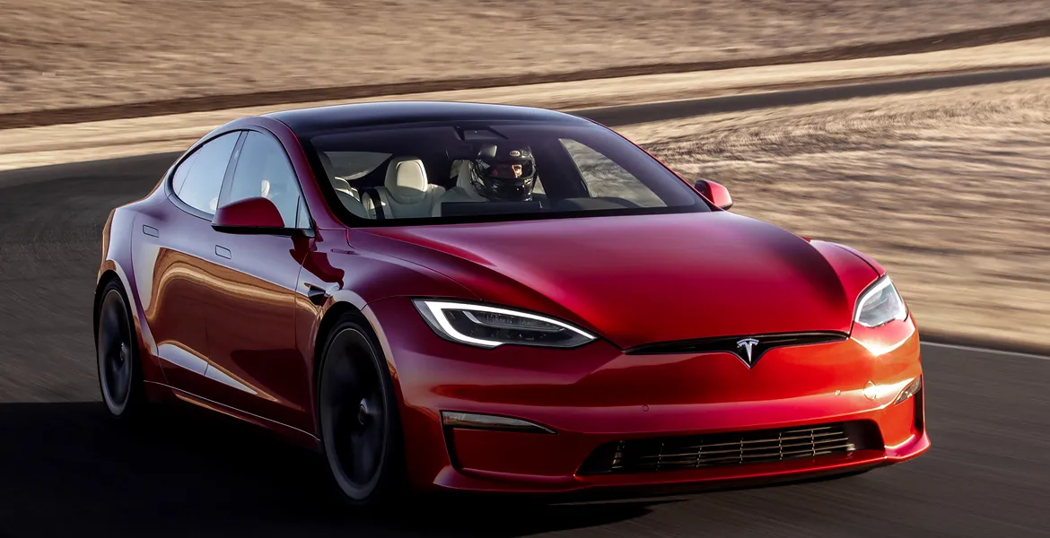 Tesla Model S Plaid la peste 340 km/h