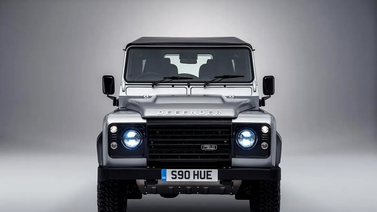 FOTO - Motivul pentru care cineva a plătit 400.000 de lire pentru un Land Rover Defender de 25.000