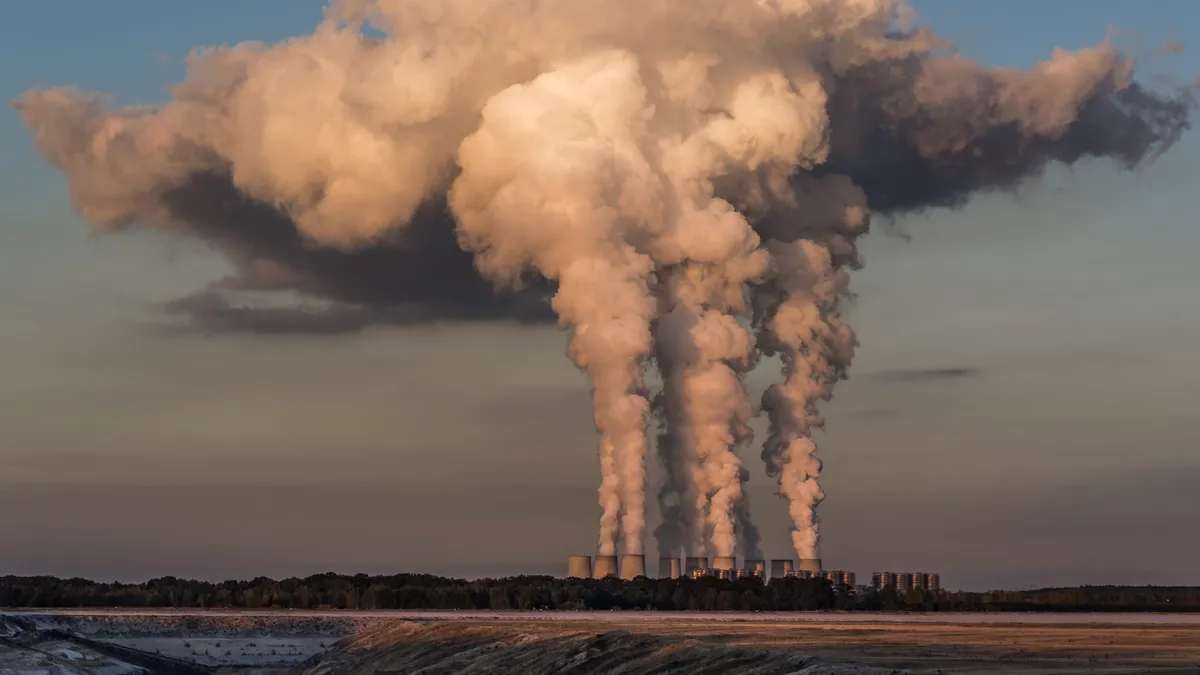 Sfârșitul petrolului? 53 de țări se reunesc pentru a planifica renunțarea treptată la combustibilii fosili