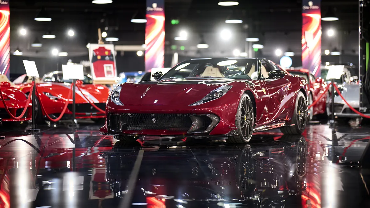 Ferrari 812 Competizione Aperta se alătură galeriei Țiriac Collection. Supercar-ul de 600.000 de euro dezvoltă 830 CP - FOTO