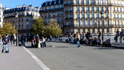 Ce s-a întâmplat în marile orașe, precum Paris sau Oslo, care au dat afară mașinile din centrul lor. Berlinul le-ar puta urma exemplul