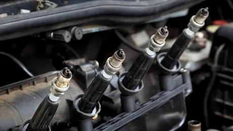 2025: La câți kilometri trebuie să schimbi bujiile la motoarele pe benzină?