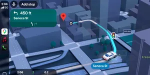Cea mai mare actualizare Google Maps din ultimul deceniu. Introduce navigare imersivă și un copilot virtual bazat pe AI