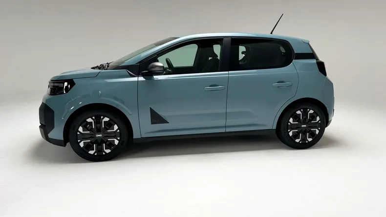 Video – Am văzut pe viu noua Dacia Spring la Paris. 10 lucruri pe care trebuie să le știi despre a doua generație