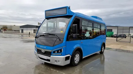 Deva. Primele 10 microbuze electrice cumpărate cu fonduri europene au ajuns în oraș