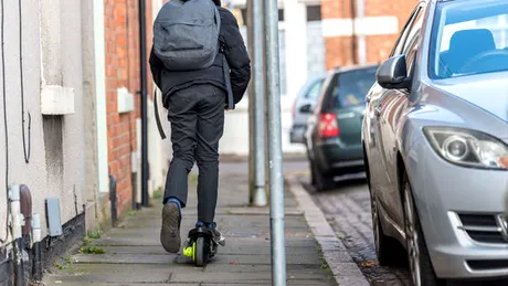 Prima ţară europeană care interzice trotinetele şi scuterele electrice pe trotuare