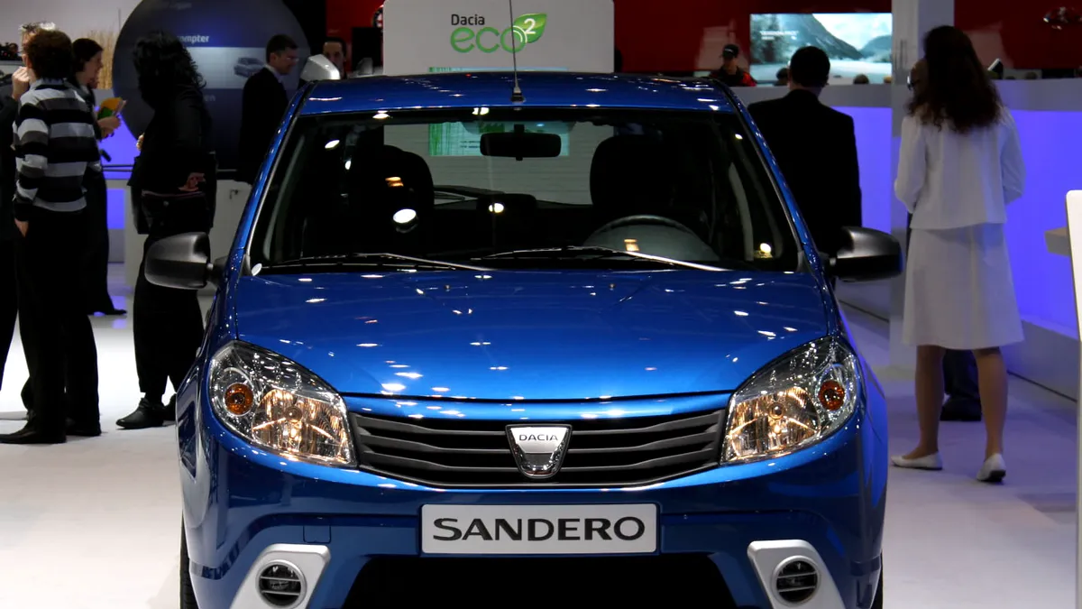 Standul Dacia la Geneva 2009