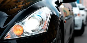 Când se pun avariile: Varianta legală, conform Codului Rutier 2026 vs. „metoda românească”