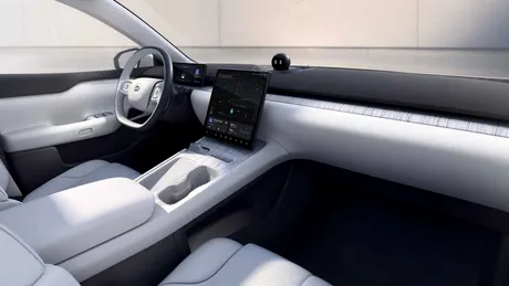 Nio lansează sedanul electric care va bate Tesla. Autonomia lui ET7 este de 1.000 de km