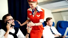 Motivul real pentru care echipajul de cabină stă la ușa avionului și salută călătorii