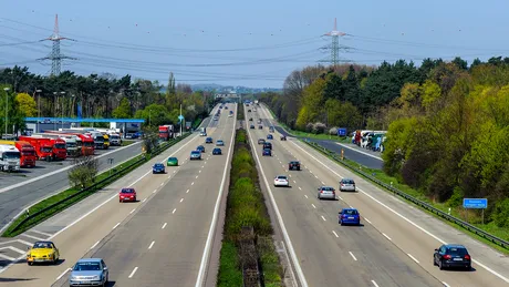 Infotrafic: Restricții de trafic pe autostrăzile A1 și A2