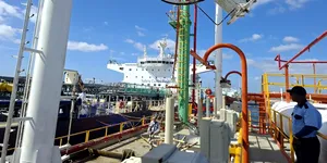 Greva care ar putea paraliza România, în noiembrie. Angajații Oil Terminal pregătesc sistarea activității