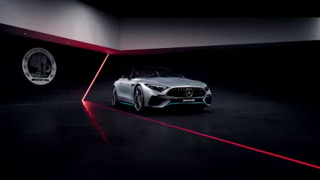 Mercedes-AMG SL 63 primește o ediție specială inspirată dintr-un monopost de Formula 1