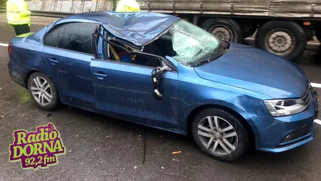 Cine este vinovat de producerea accidentului de la Vatra Dornei, în care un copac a lovit o mașină și a ucis o femeie
