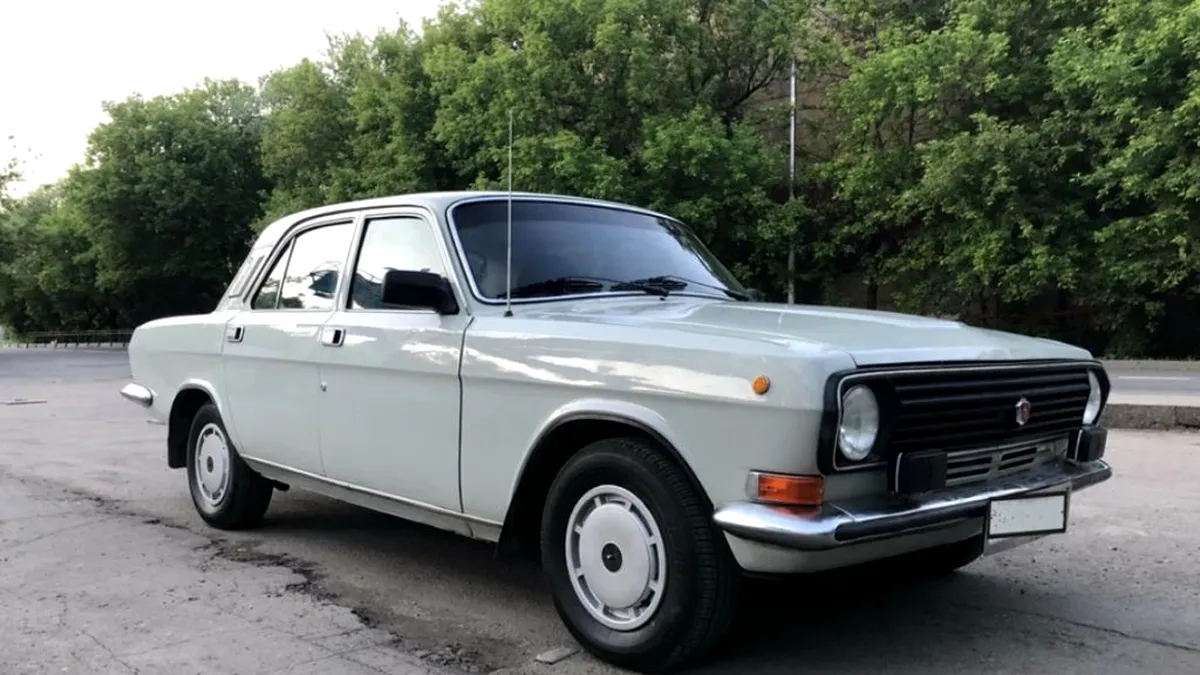Se vinde o Volga din 1992, condusă de un agent KGB. Costă cât un Volkswagen Passat nou!