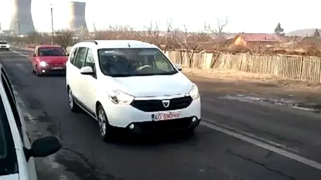 Filmată în România: Dacia Lodgy a ieşit pe stradă!
