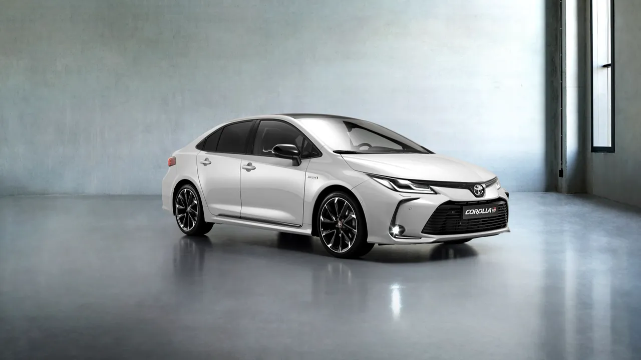 corolla-sedan-gr-sports-010 