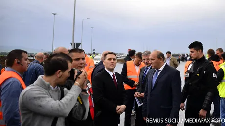 Câţi kilometri de autostradă finalizaţi ar trebui să avem anul acesta