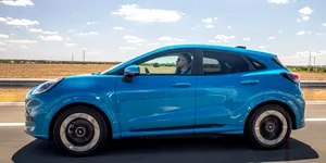 Video / Este acum momentul potrivit să treci la o mașină electrică? Paritatea de preț între electrice și termice, tot mai vizibilă