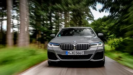 Noul BMW Seria 5 545e xDrive Sedan. Este vârful gamei de modele plug-in hybrid BMW