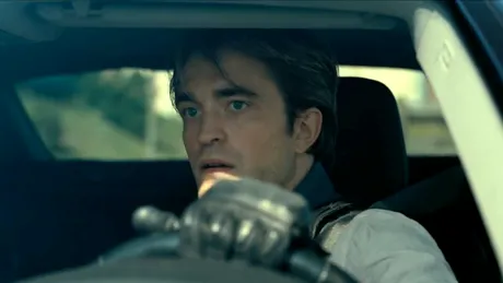 Ce mașini conduce cel mai atractiv bărbat din lume, Robert Pattinson, în viața reală?