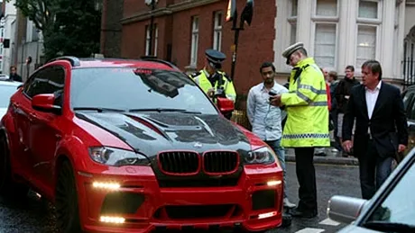 Poliţia britanică confiscă maşinile şmecherilor arabi!