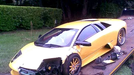 Accident cu Lamborghini şi Ferrari la o nuntă