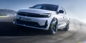 <span class='prepend'>Foto |</span> Opel lansează Corsa GSE, cea mai puternică versiune a modelului sub-compact. Rivalul pentru VW ID.Polo GTI vine cu 281 de cai putere și anvelope Michelin