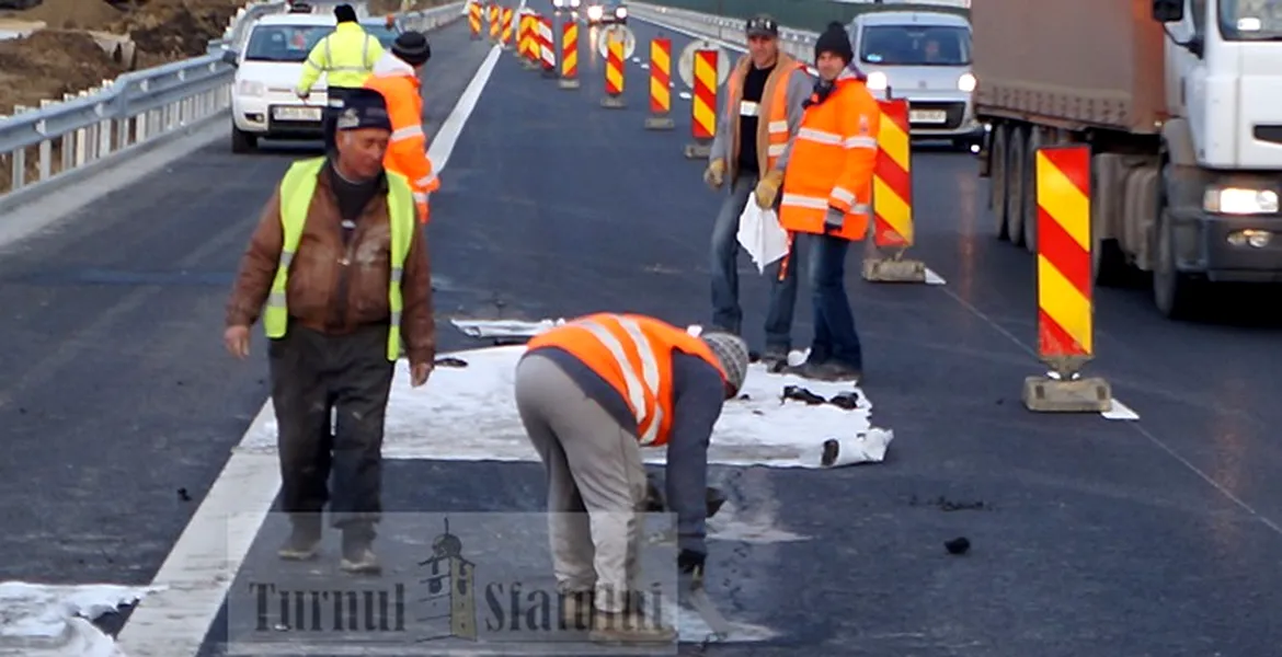 Asfaltul noii bucăţi de autostradă Sibiu – Orăştie, deja crăpat