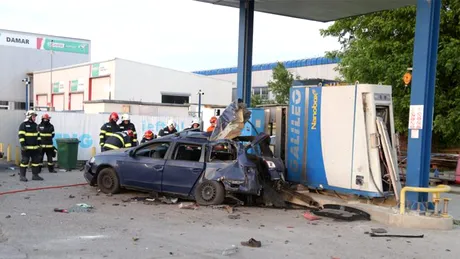 Explozia unei mașini într-o stație de alimentare GNC a făcut două victime