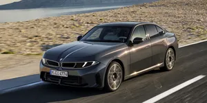<span class='prepend'>Foto |</span> BMW prezintă noua generație de Seria 3. Momentan, este disponibilă cu doar trei motoare, exclusiv pe benzină