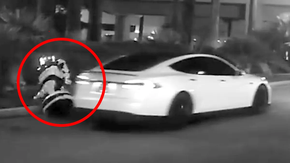 O maşină Tesla aflată în modul autonom a accidentat „mortal” un robot controlat de inteligenţa artificială, apoi a plecat de la locul accidentului - VIDEO