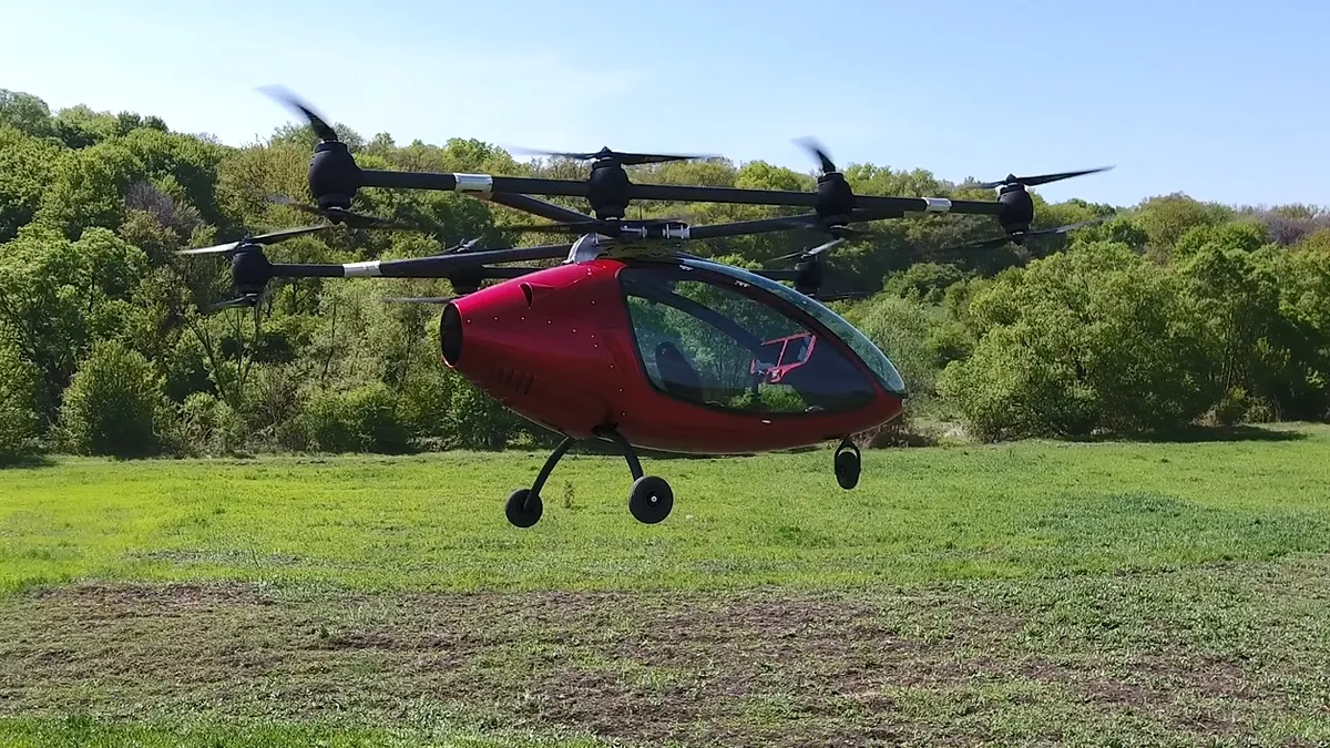 Drona pentru pasageri a efectuat primul zbor real - VIDEO