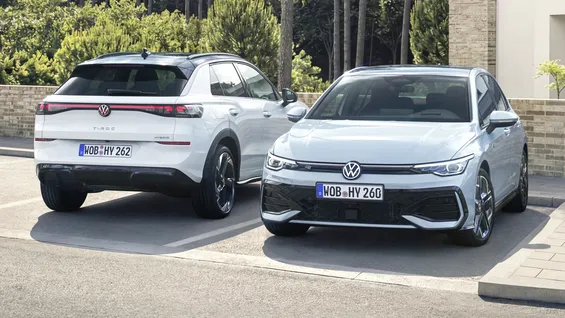 Volkswagen începe vânzările în avans pentru Golf 8 și T-Roc Hybrid. Sistemul produce 170 de cai putere