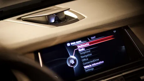 Tehnologie pentru condus: ce gadgeturi oferă BMW pentru a face viaţa mai uşoară la volan