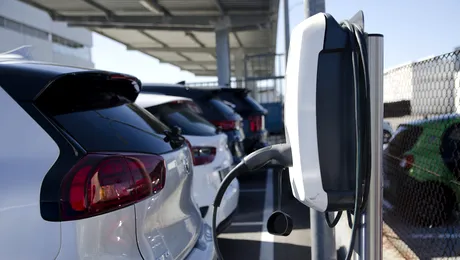 <span class='prepend'>Analiză |</span> Piața din România de mașini electrice este în continuă creștere. Parcul auto de EV-uri al României a trecut de 73.000 de unități
