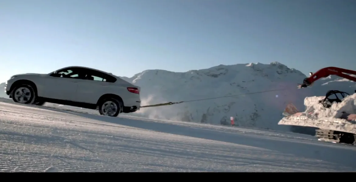 BMW X6 versus plug de zăpadă: care pe care?