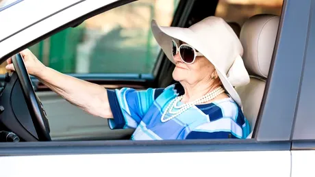 „Condusă de o bătrânică până la piață”: ce înseamnă asta la o mașină second hand