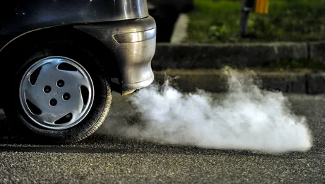 Revine taxa de poluare? România deține al doilea cel mai învechit parc auto din Uniunea Europeană 
