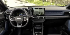 Ce anume îl face pe Vlad Micșunescu sa fie precaut cu noile modele Dacia-Renault