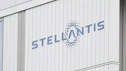 Retragerea Stellantis din sectorul EV-urilor este costisitoare. Grupul înregistrează deprecieri de peste 26 de miliarde de dolari și prețuri în scădere ale acțiunilor