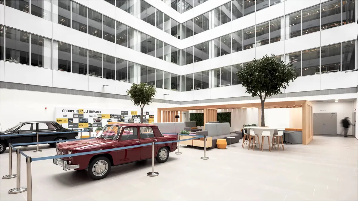 București-Ilfov, a șasea cea mai bogată regiune din Uniunea Europeană și peste Bavaria Superioară. Industriile tech și automotive au o contribuție semnificativă