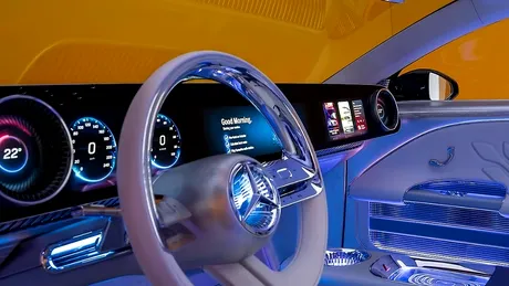 Următoarea generație a sistemului de operare Mercedes-Benz are un asistent virtual cu AI