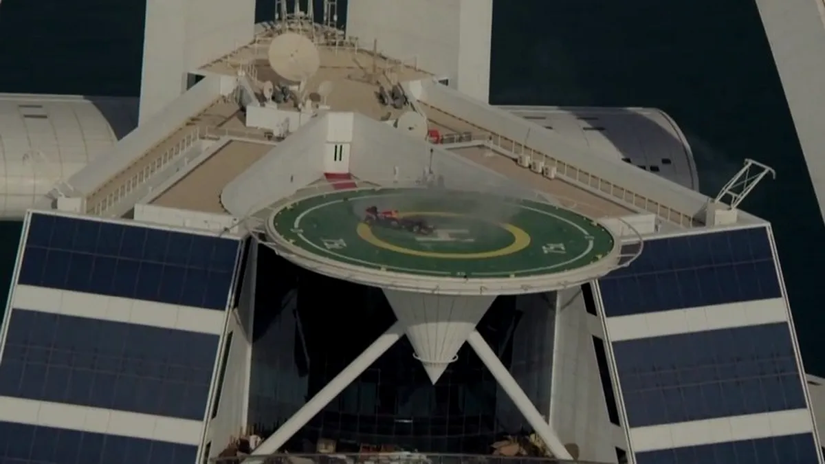 Red Bull sărbătoreşte victoria cu cerculeţe pe Burj Al Arab