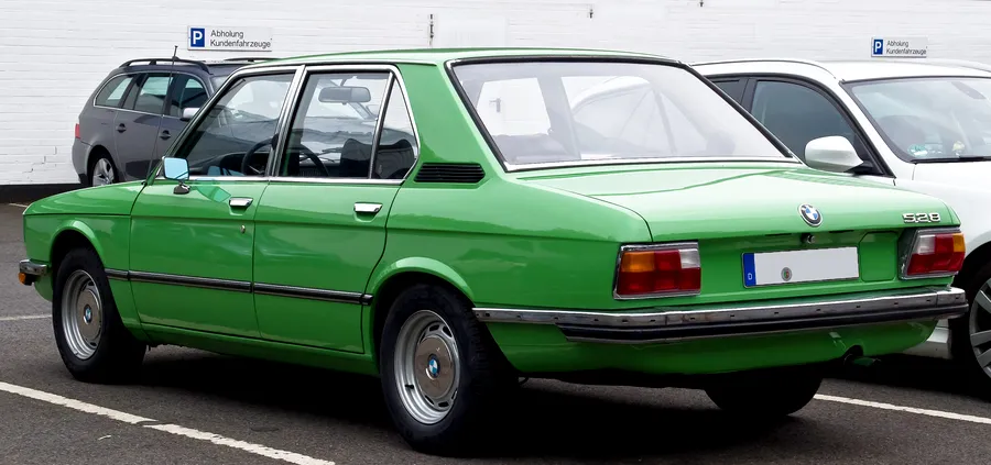 bmw e12 din spate